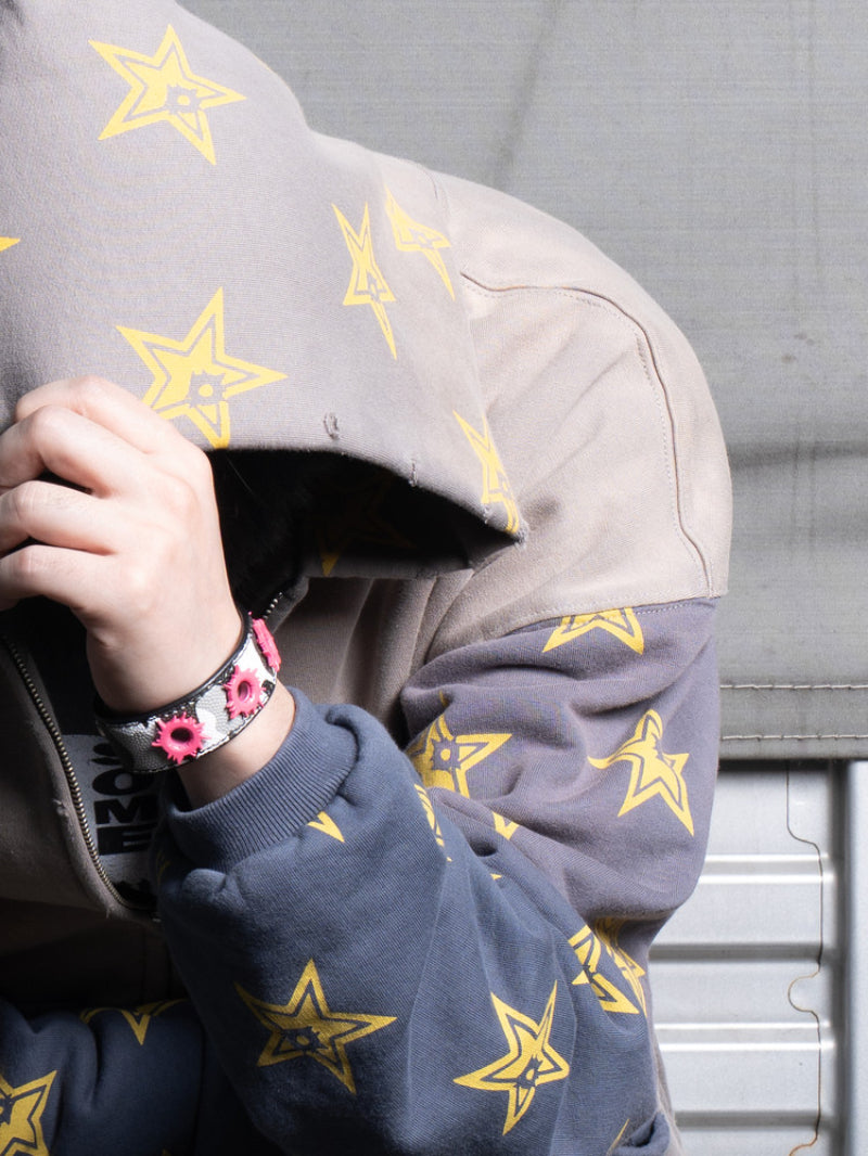 Bullet-hole Star Patchwork Hooded Sweatshirt With A Washed Vintage Finish